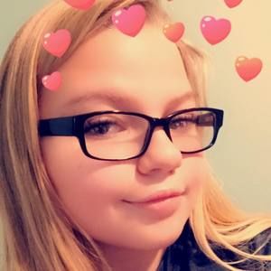 Meet your Posher, Chloe